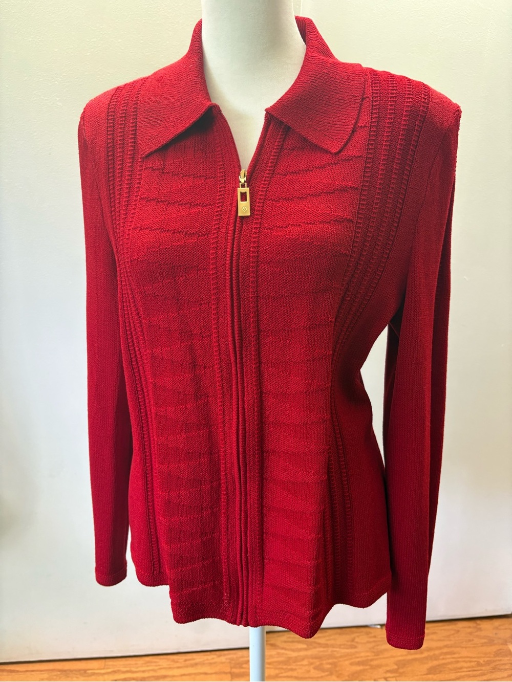 St. John Collection Red Zip-Front Knit Jacket with Gold Hardware Accent